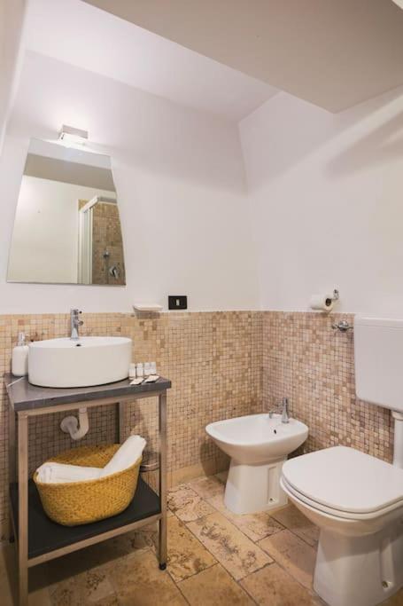 Trani -Suite ❉Marmor - Elegante Casa Storica ❉ Exterior foto